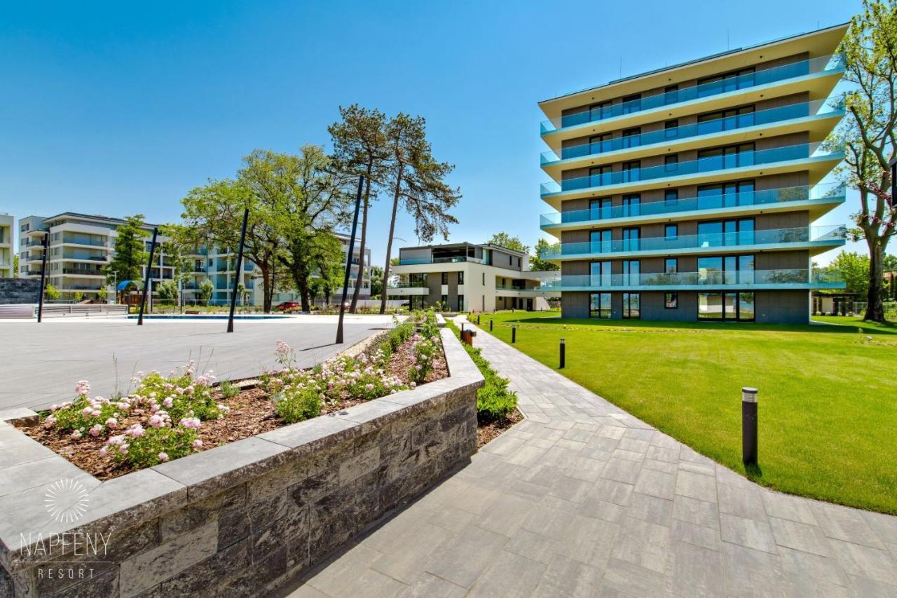 בלטונללה Bonnie-Premium Lelle Waterfront Private Apartment מראה חיצוני תמונה